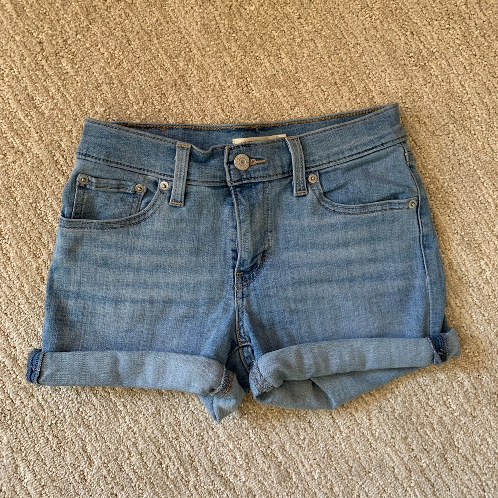 Levi’s Mid Length Short - Picture 1 of 3